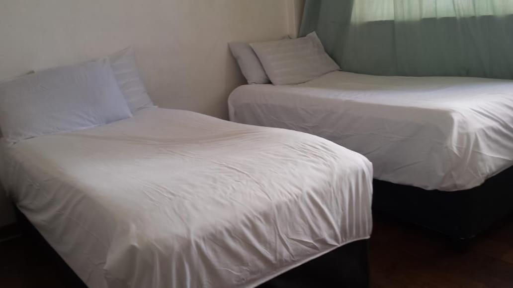 Rosebank Accommodation Γιοχάνεσμπουργκ Εξωτερικό φωτογραφία