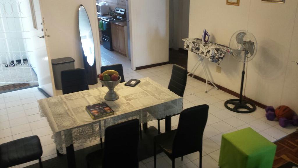 Rosebank Accommodation Γιοχάνεσμπουργκ Εξωτερικό φωτογραφία